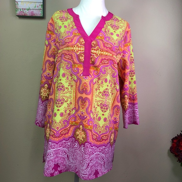 TravelSmith Tops - TravelSmith 3/4 Sleeve V Neck Tunic SP